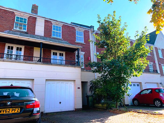 4 Bedroom Terraced House To Rent In Macrae Road, Bristol, BS20