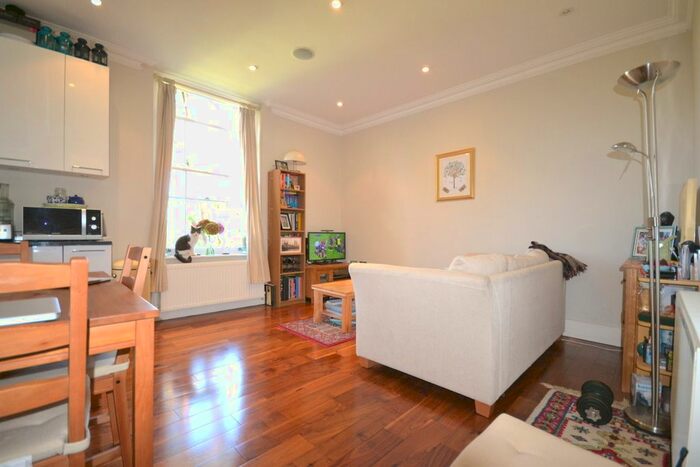 1 Bedroom Flat To Rent In De Crespigny Park, Camberwell, SE5