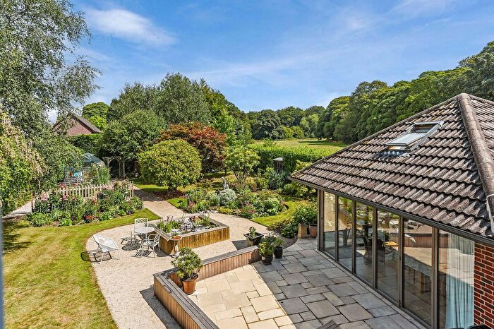 5 Bedroom Detached House For Sale In High Street, Medstead, Hampshire, GU34