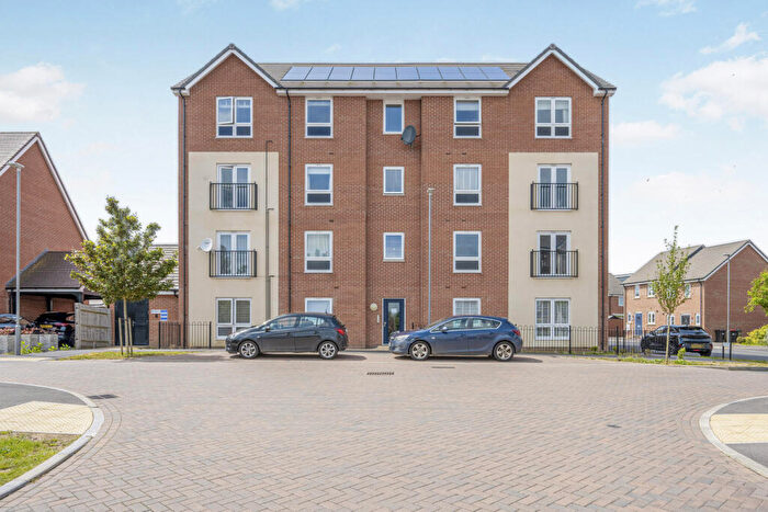 2 Bedroom Flat To Rent In St. Vincent Avenue, Newton Leys, Bletchley, MK3