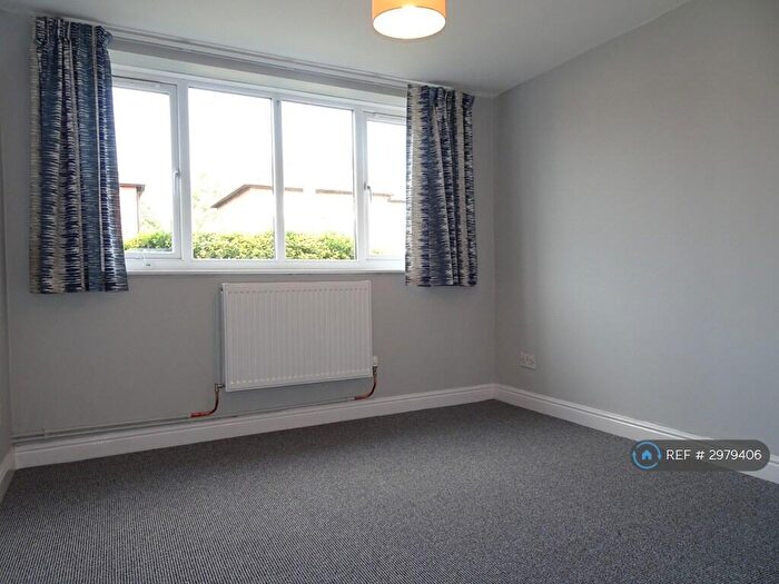 1 Bedroom Flat To Rent In Gorton, Manchester, M18