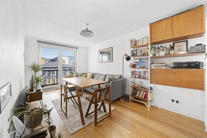 1 Bedroom Flat To Rent In Millennium Place, London, E2