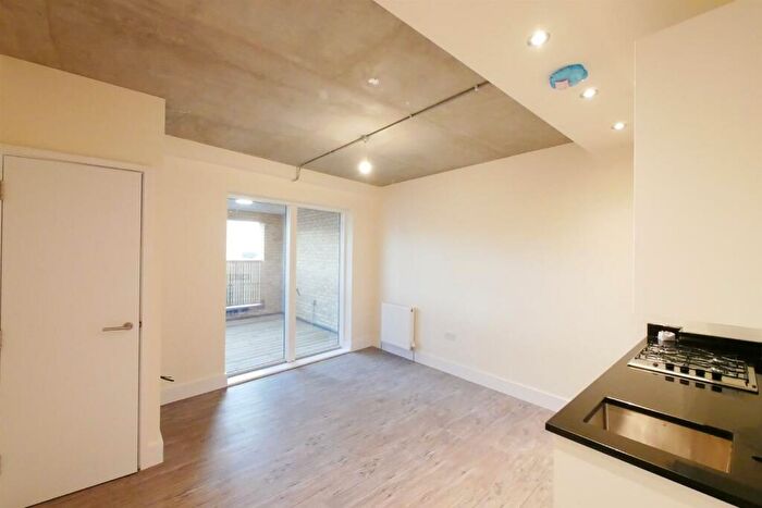 2 Bedroom Apartment To Rent In South Street, Romford, RM1