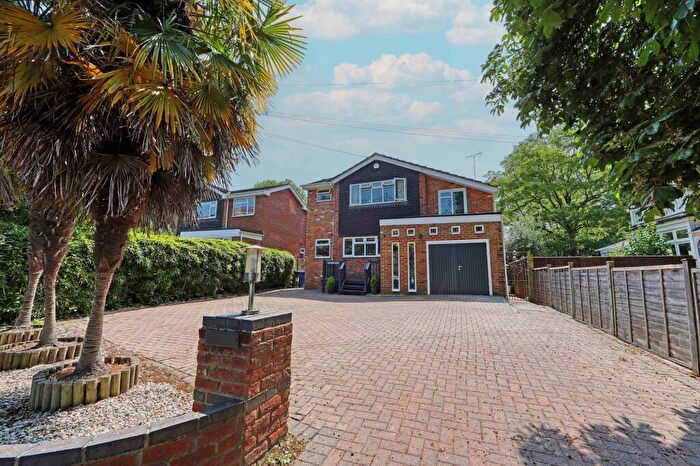 4 Bedroom Detached House For Sale In Ray Park Road, Maidenhead, SL6