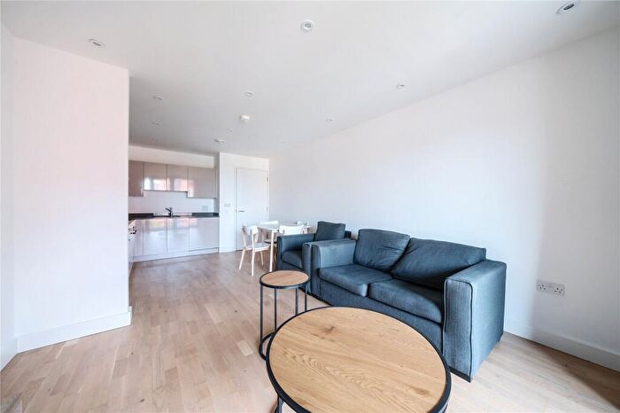2 Bedroom Apartment To Rent In Burgess Springs, Chelmsford, CM1