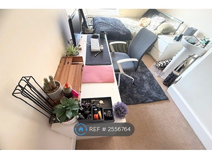 5 Bedroom Semi-Detached House To Rent In Northcote Road, Bournemouth, BH1