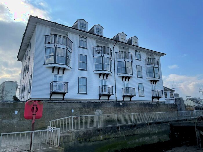2 Bedroom Apartment To Rent In Heritage Quay, Commercial Place, Gravesend, DA12