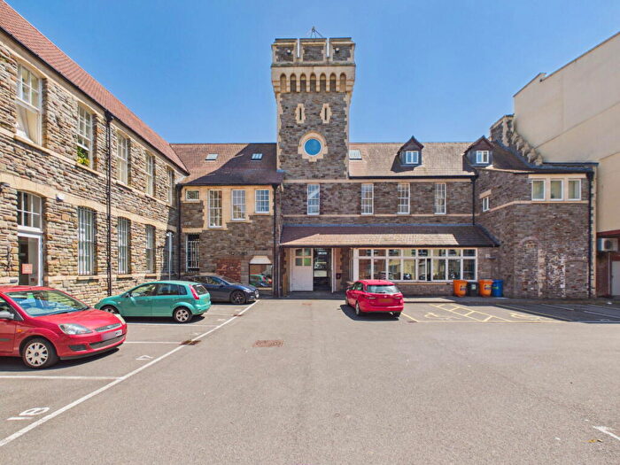 1 Bedroom Maisonette For Sale In St. Peters Court, Bedminster, BS3