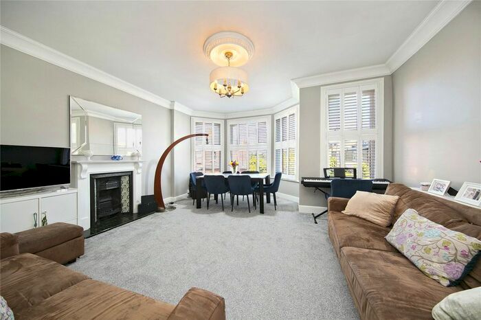 3 Bedroom Property To Rent In Denton Road, Twickenham, TW1