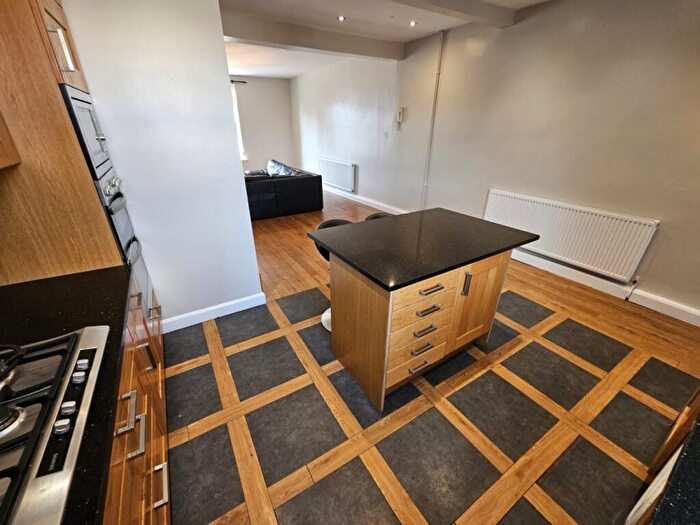 2 Bedroom Apartment To Rent In Langsett Road, Hillsborough, S6