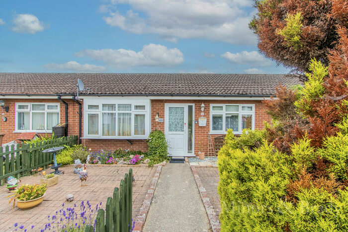 2 Bedroom Terraced Bungalow For Sale In Dune Court, Winterton-on-sea, NR29