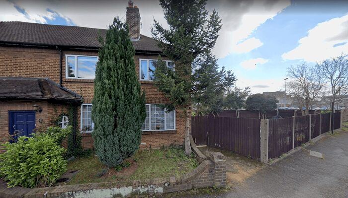 2 Bedroom Maisonette To Rent In Ambassador Close, Hounslow, TW3