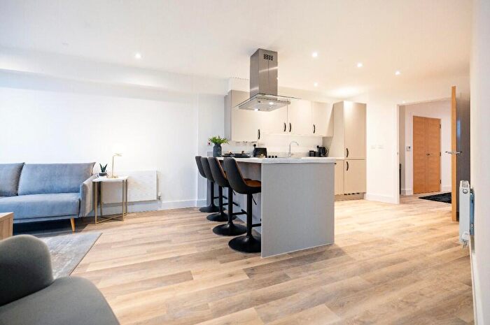1 Bedroom Apartment For Sale In Mulberry Park, Mulberry Way, BA2