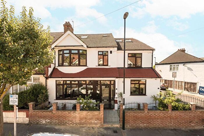 5 Bedroom Property For Sale In Bishops Park Road, London, SW16