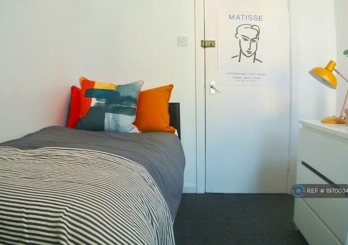 7 Bedroom Terraced House To Rent In College Road, Bangor, LL57