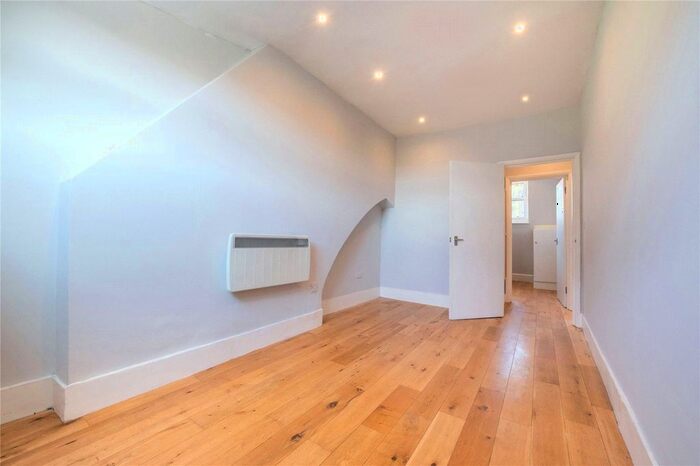 1 Bedroom Flat To Rent In Chalk Farm Road, Camden, NW1
