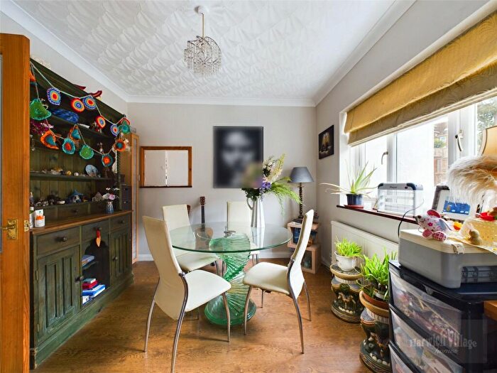 3 Bedroom End Of Terrace House For Sale In Oakland Road, Dovercourt, Harwich, CO12