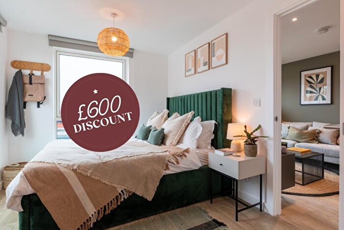 2 Bedroom Flat To Rent In Flat, Hairpin House, Bradford Street, Birmingham, B12