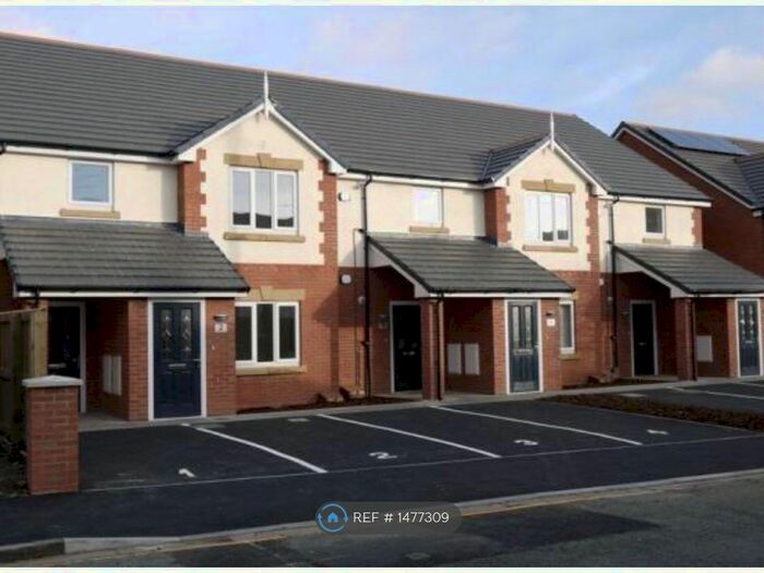 2 Bedroom Flat To Rent In Bromborough Road, Wirral, CH63