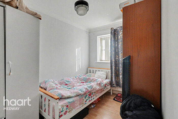 2 Bedroom Semi Detached House For Sale In Wyles Street, Gillingham, ME7