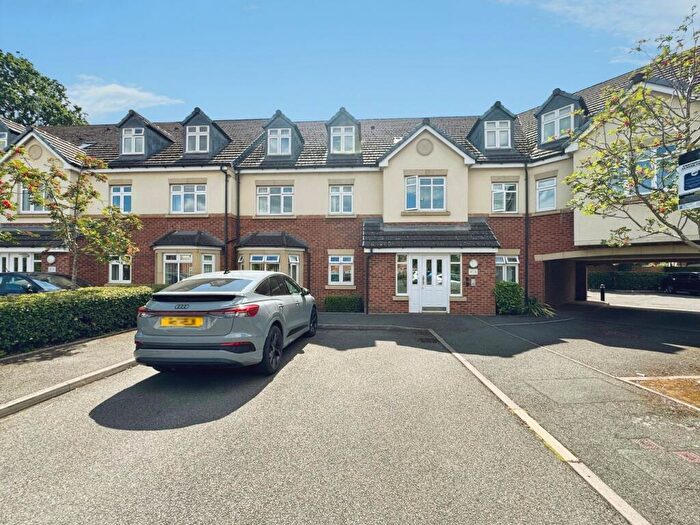 1 Bedroom Apartment For Sale In Hailwood Drive, Great Barr, Birmingham, B43