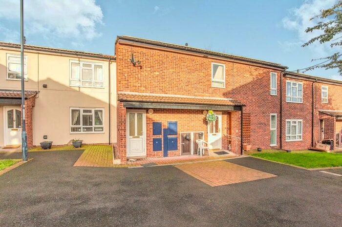 1 Bedroom Apartment To Rent In Donington Close, Sunnyhill, DE23