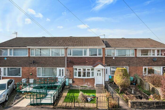 3 Bedroom House To Rent In Swinnow Garth, Leeds, West Yorkshire, LS13