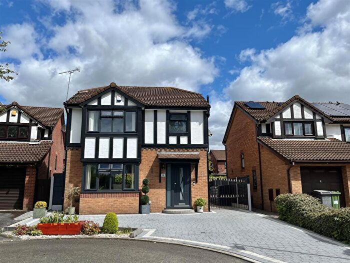 3 Bedroom Detached House For Sale In Mallard Close, Dukinfield, SK16