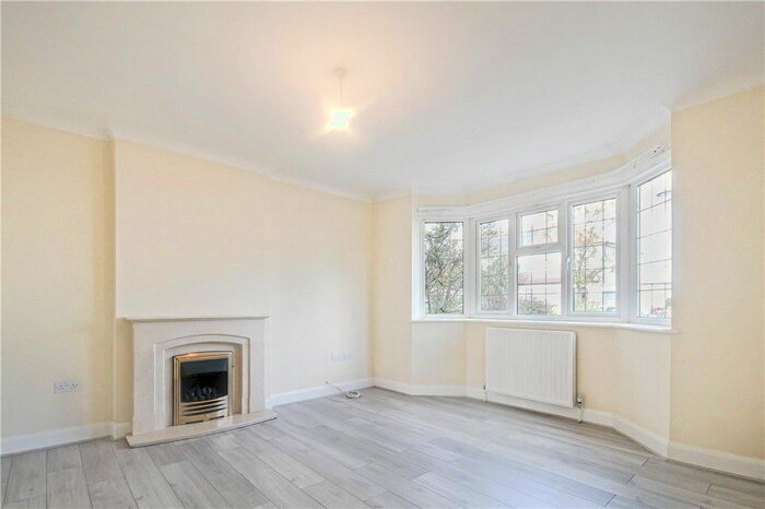 3 Bedroom Detached House To Rent In Cromwell Avenue, New Malden, KT3