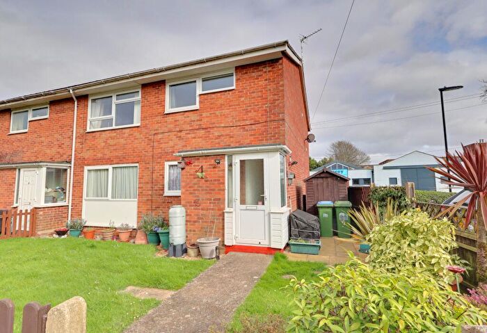 2 Bedroom Maisonette For Sale In Dymott Close, Shirley, Southampton, SO15