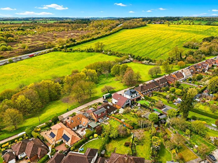 2 Bedroom Bungalow For Sale In Netherway, St. Albans, Hertfordshire, AL3