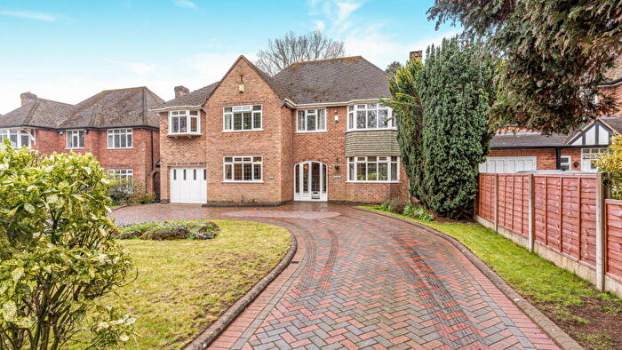 4 Bedroom Detached House For Sale In Monmouth Drive, Sutton Coldfield, B73