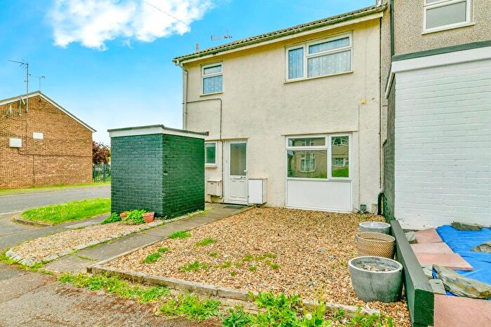 3 Bedroom End Of Terrace House For Sale In Chaucer Way, Hitchin, SG4