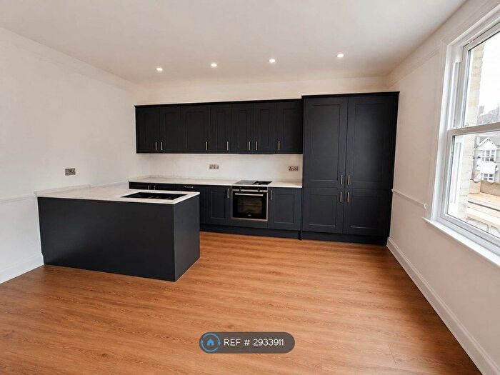 4 Bedroom Maisonette To Rent In Stanley Road, Teddington, TW11