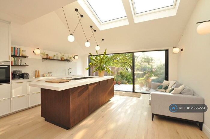 3 Bedroom Terraced House To Rent In The Woodlands, London, SE13