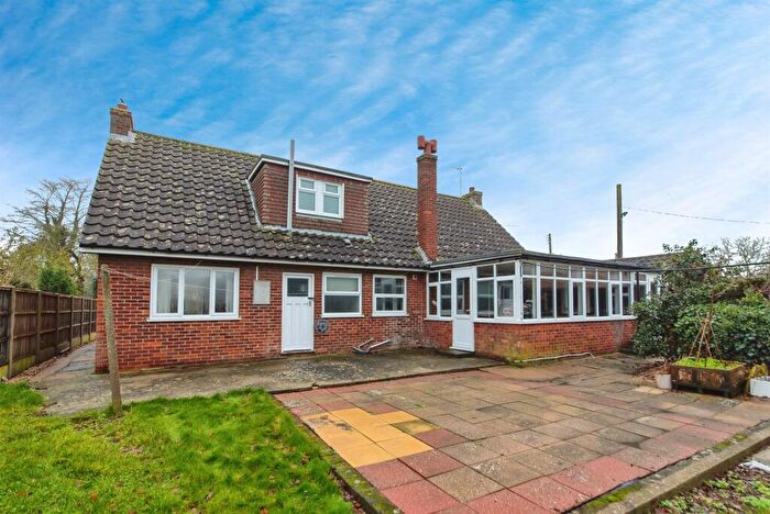 4 Bedroom Detached House For Sale In Main Street, North Kyme, Lincoln, LN4