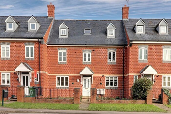 3 Bedroom Property To Rent In Springfield Court, Stonehouse, GL10