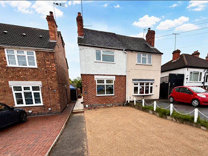 2 Bedroom Semi-Detached House For Sale In Hartshorne Road, Woodville, DE11