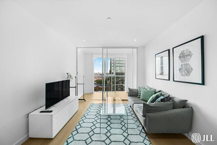 1 Bedroom Flat To Rent In Wandsworth Road, London, SW8