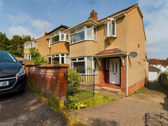3 Bedroom House To Rent In Mangotsfield Road, Mangotsfield, BS16