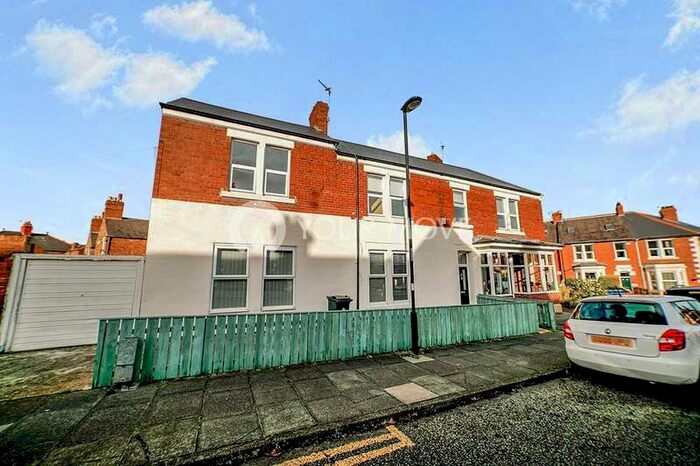 4 Bedroom End Of Terrace House To Rent In St. Ronans Road, Whitley Bay, Tyne And Wear, NE25