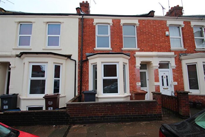 3 Bedroom Terraced House To Rent In Collingwood Road, Northampton, NN1