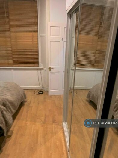 1 Bedroom Flat To Rent In Howard Street, Paisley, PA1