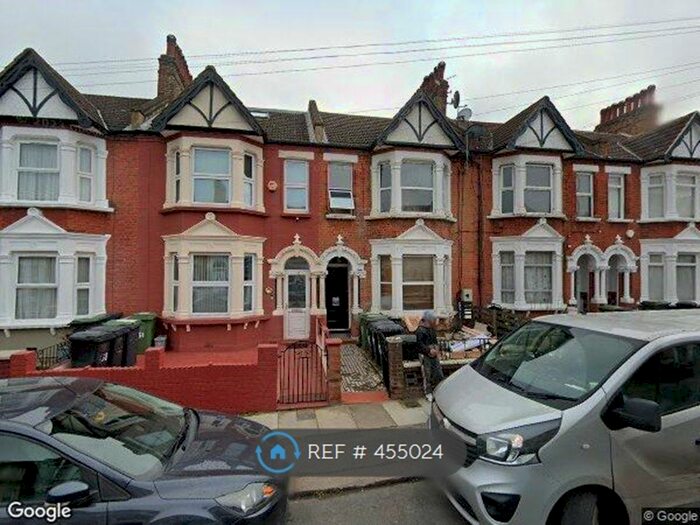 Studio To Rent In Laleham Road, London, SE6