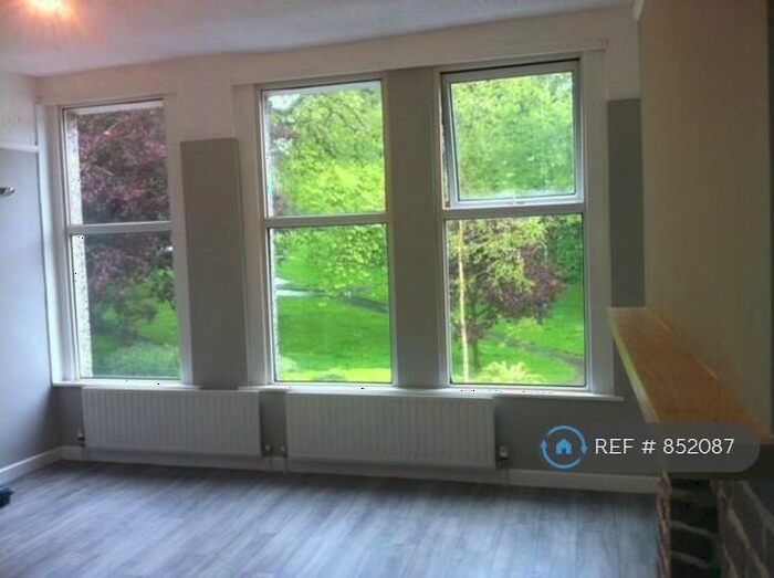 2 Bedroom Flat To Rent In Oxford Avenue, Plymouth, PL3