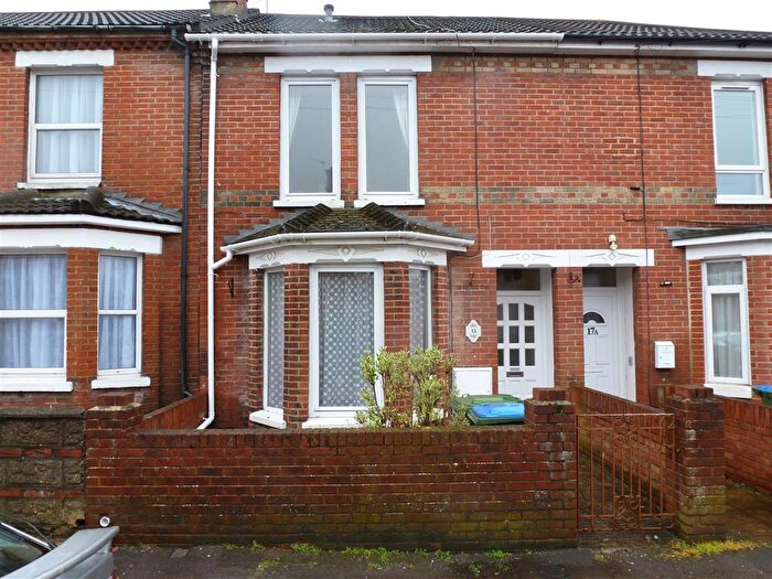 2 Bedroom House To Rent In Testwood Road, Southampton, SO15