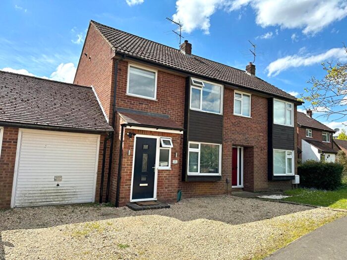 3 Bedroom Semi Detached House For Sale In Hyde Lane, Bovingdon, HP3