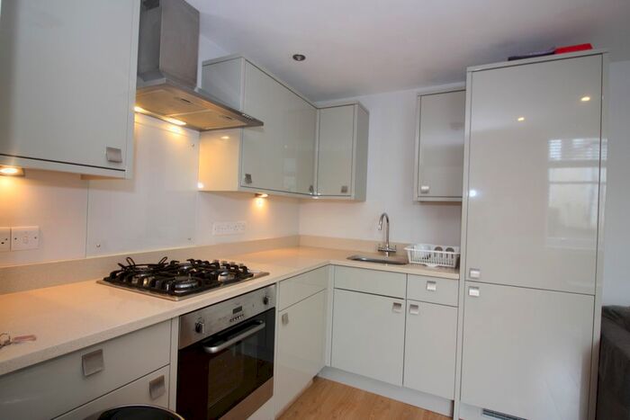 1 Bedroom Flat To Rent In Shirehampton House, - St Davids Hill, Exeter, EX4