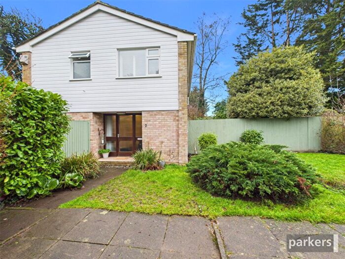 4 Bedroom Detached House For Sale In Janson Court, Bath Road, Reading, Berkshire, RG1