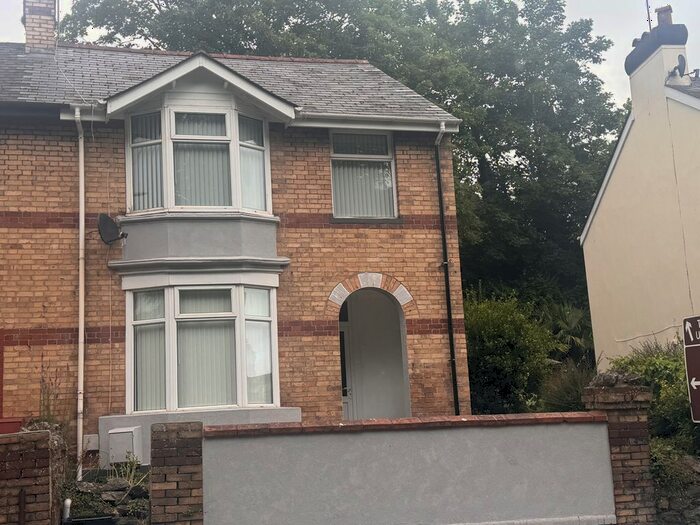 3 Bedroom Semi-Detached House To Rent In Hele Road, Torquay, TQ2